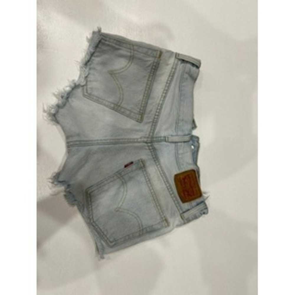 Levis 501 Original Cutoff Denim Shorts Light Wash Button Fly Frayed Hem Womens - Picture 4 of 5